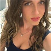 Vivo a Parma
Sono psicologa e lavoro come educatrice a scuola 
Nel pomeriggio aiuto ragazzi nello svolgimento di compiti e ripetiz